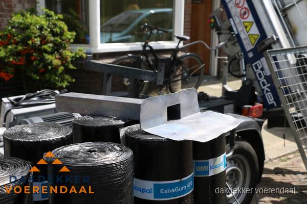 Dakbedekkingsmateriaal en dakgoot onderdelen in Voerendaal