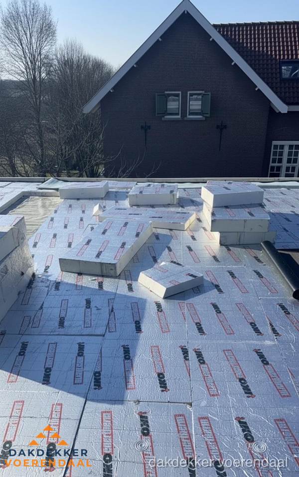 IKO PIR isolatieplaten op plat dak in Voerendaal